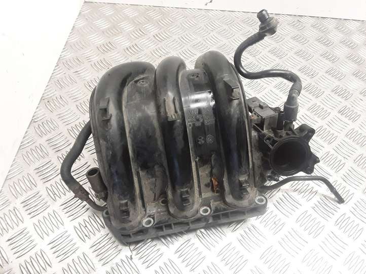 Volkswagen Polo (2005 - 2009)  03D129766L Впускной коллектор