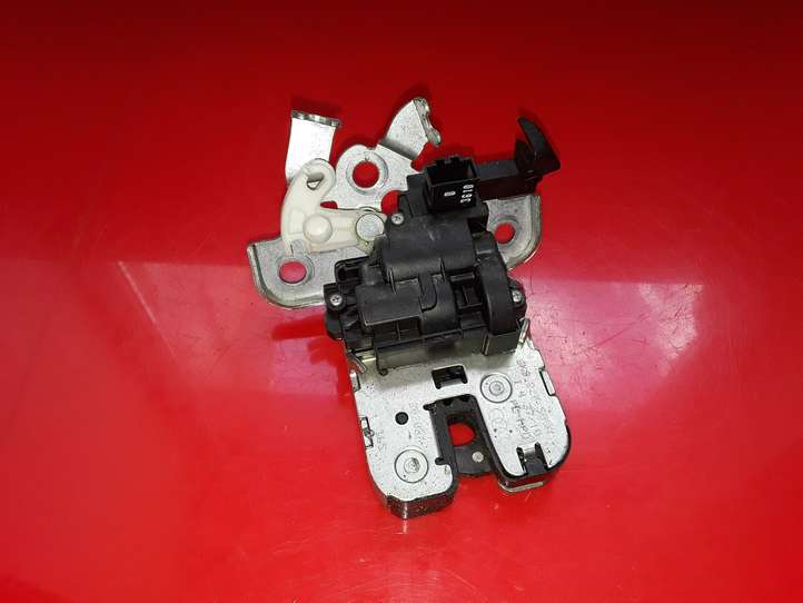 Seat Exeo (3R) (2008 - 2013)  8K9827505A Замок задней крышки