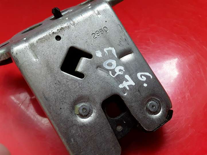 Seat Exeo (3R) (2008 - 2013)  8K9827505A Замок задней крышки