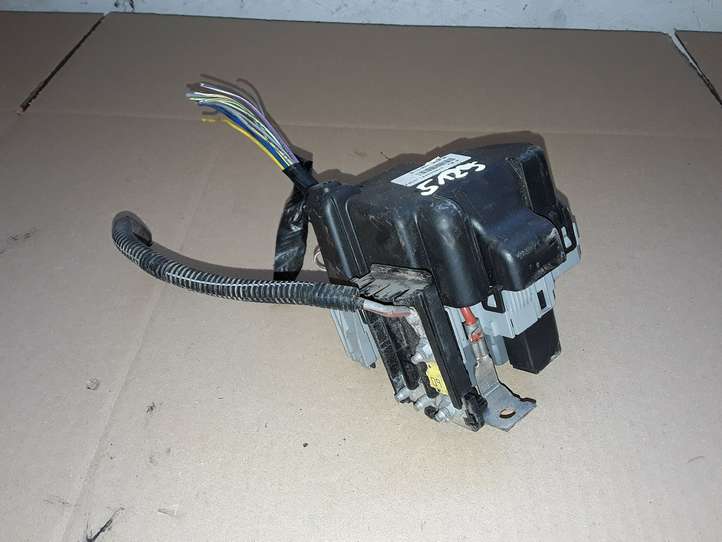 Ford Mondeo MK IV (2007 - 2014)  F6G9T12A690BAS Блок предохранителей