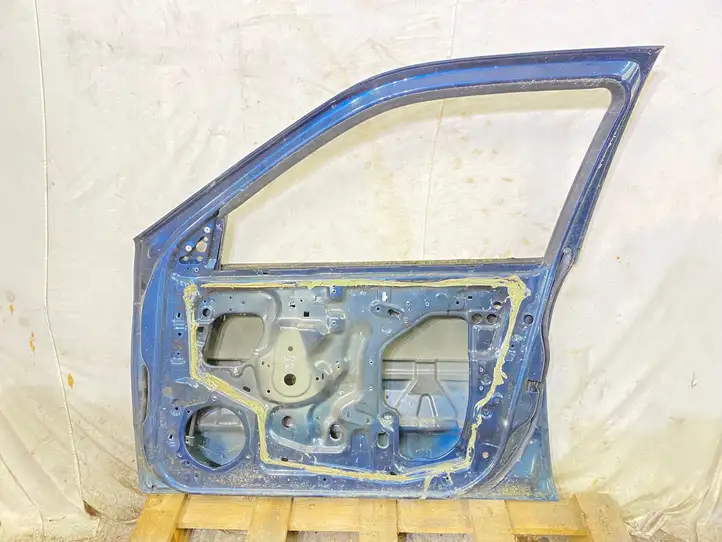 Nissan Primera (2000 - 2001) Дверь — фото 4