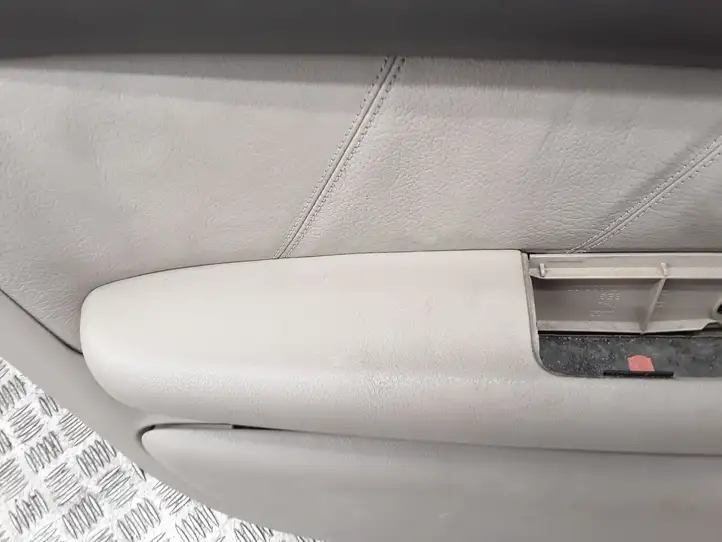 Audi A6 S6 C5 4B (2001 - 2004) 4B1867105 Обшивка передней двери — фото 4