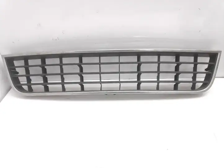Audi A6 S6 C5 4B (2001 - 2004) 4B0807683L Нижняя решетка переднего бампера — фото 1