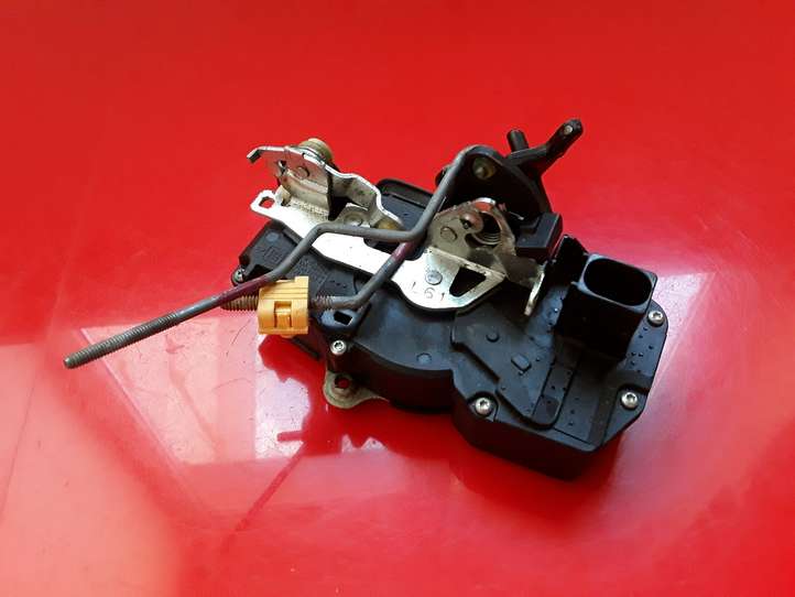 Cadillac SRX (2003 - 2006)  L10373664 Замок задней двери
