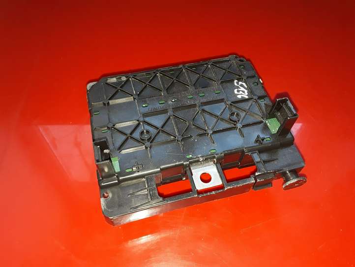 Peugeot Partner (2002 - 2008)  9650618580 Блок предохранителей