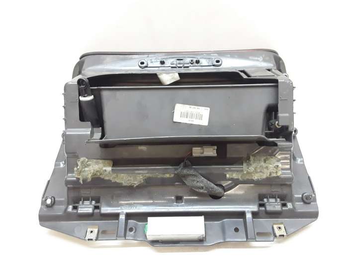 Volvo V70 (2000 - 2004)  8650374 Ящик для вещей