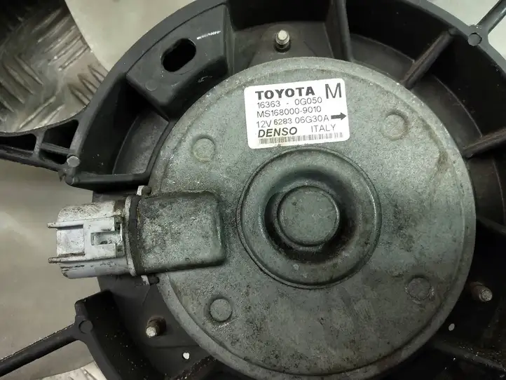Toyota Corolla E120 E130 (2000 - 2004) 163630G050 Дифузор радиатора — фото 2