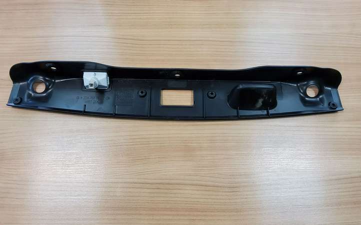 Mercedes-Benz C W204 (2007 - 2014)  A2047580002 Обшивка крышки багажника
