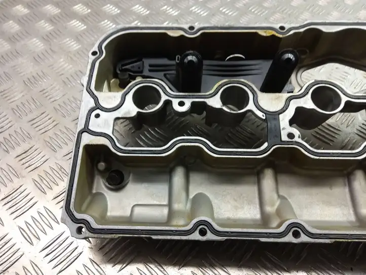 BMW 7 F01 (2008 - 2016) 7566286 Крышка головки блока цилиндров — фото 3