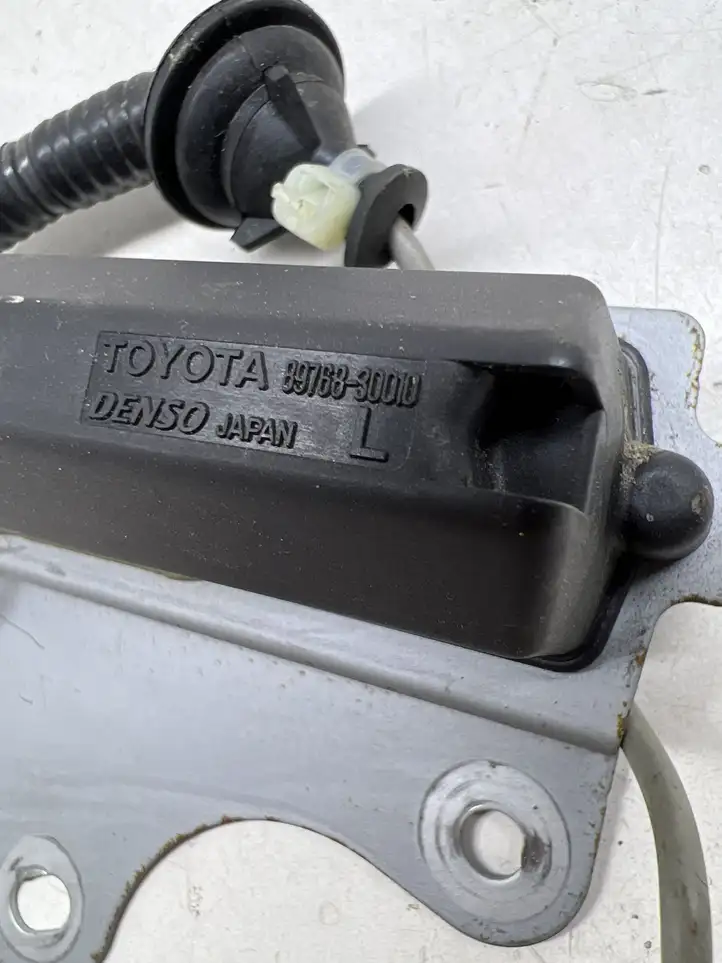 Lexus IS 220D-250-350 (2005 - 2010) 89768030010 Блок управления TPMS — фото 2