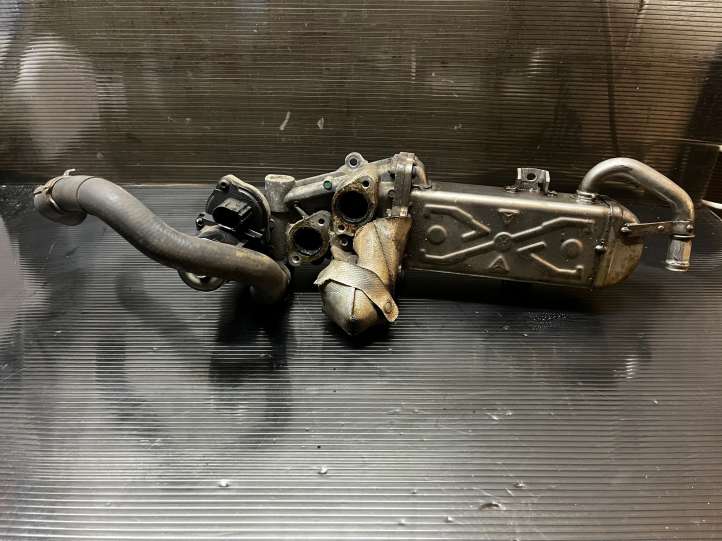 Volkswagen Touran II (2010 - 2016)  03L131512GF Охладитель EGR