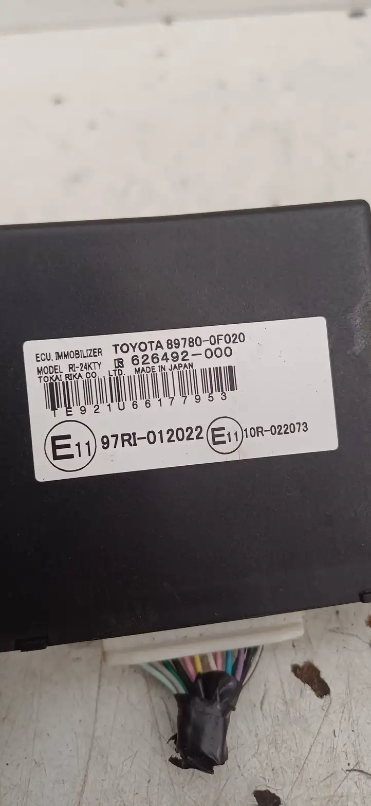 Toyota Corolla Verso E121 (2004 - 2007) 897800F020 Блок иммобилайзера — фото 2