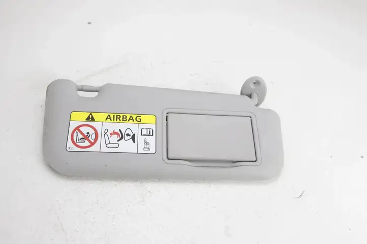Toyota Auris E180 (2012 - 2018) Солнцезащитный козырек — фото 1