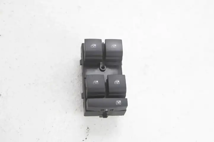 Opel Mokka (2012 - 2016) 13305009 Кнопка стеклоподъемников — фото 1