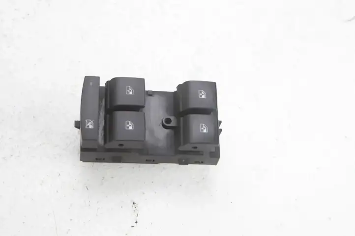 Opel Mokka (2012 - 2016) 13305009 Кнопка стеклоподъемников — фото 2
