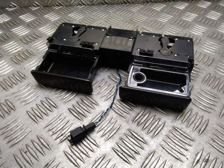 Volkswagen Phaeton (2002 - 2008)  3D0857301D Пепельница