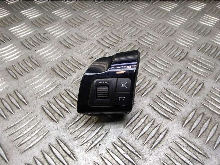 Opel Zafira (2008 - 2014)  440758813 Кнопки рулевого колеса