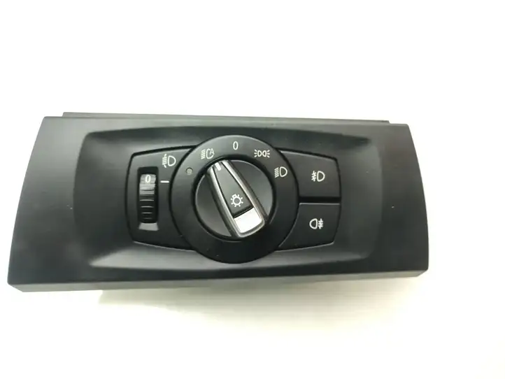 BMW X3 F25 (2010 - 2017) 9169406 Включатель фонарей — фото 3