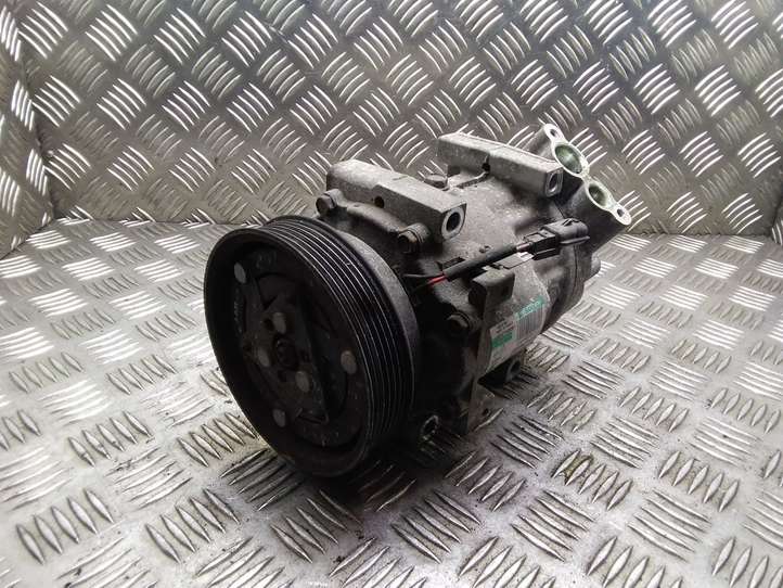 Nissan Qashqai (2006 - 2010)  926009865R Компрессор (насос) кондиционера воздуха