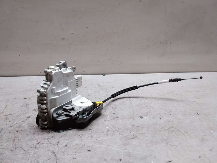 Audi A4 (2007 - 2011)  8J1837016E Передняя звукоизоляция