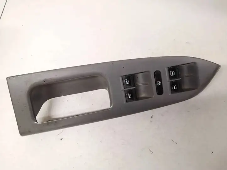Volkswagen Touran I (2003 - 2010) 1t1867371 Блок кнопок стеклоподъемников — фото 1