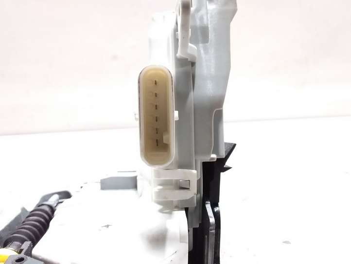 Audi A4 (2007 - 2011)  8J1837016E Передняя звукоизоляция