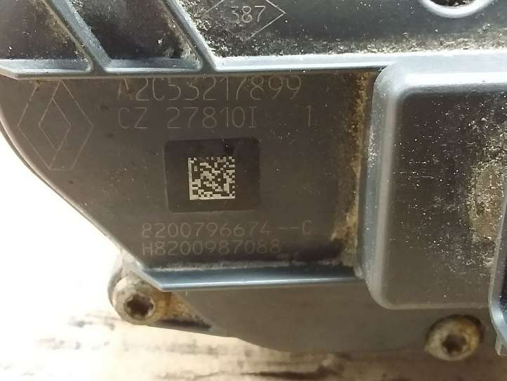 Nissan Qashqai (2010 - 2013)  8200796674 Клапан EGR