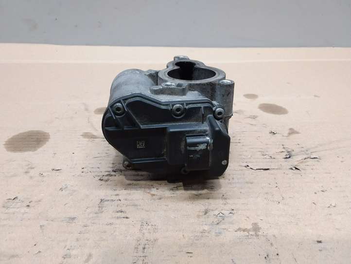 Nissan Qashqai (2010 - 2013)  8200796674 Клапан EGR