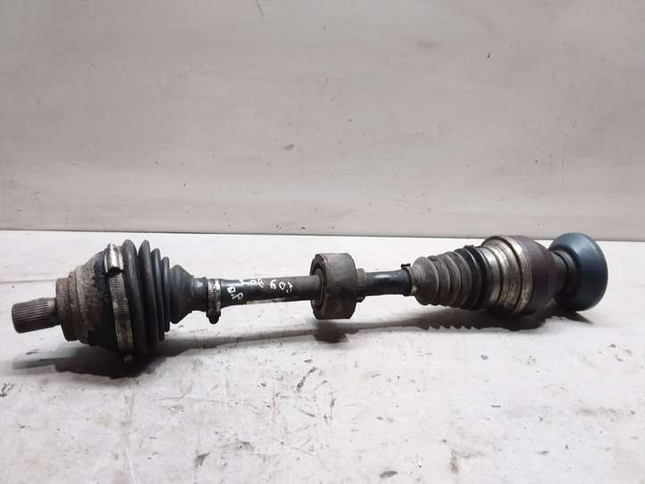 Volkswagen Tiguan (2011 - 2016)  5N0407764S Передняя полуось