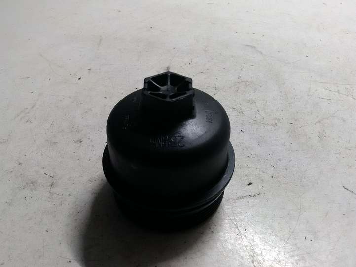 Opel Corsa D (2006 - 2010)  6790967580 Крышка масляного фильтра