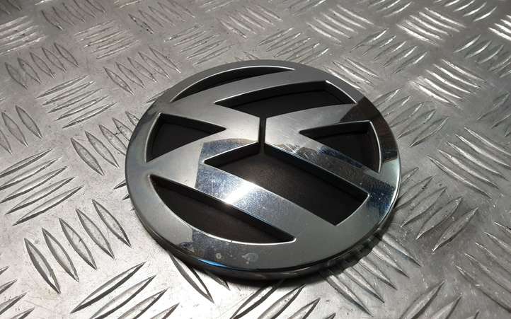 Volkswagen Touareg I (2002 - 2010)  7L6853630A Значок производителя / буквы модели