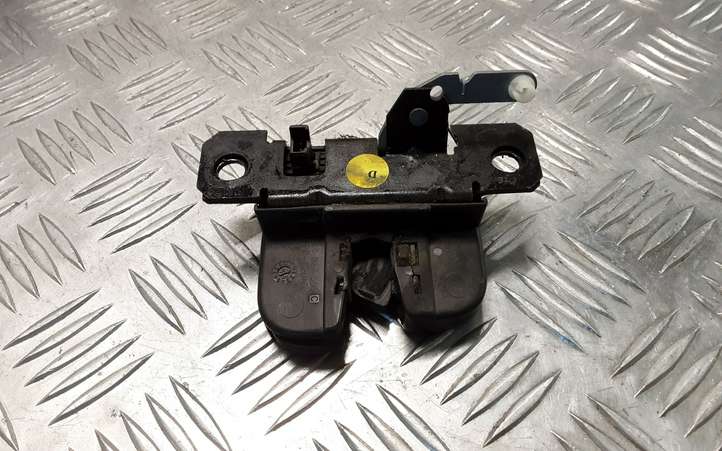 Volkswagen Touareg I (2002 - 2010)  7L6827505C Замок задней крышки