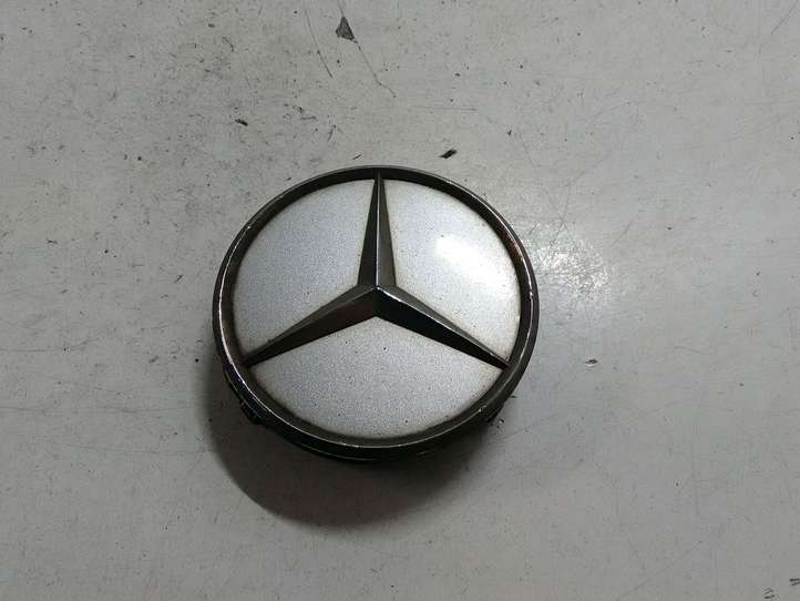 Mercedes-Benz E W212 (2009 - 2016)  2204000125 Заводская крышка (крышки) от центрального отверстия колеса