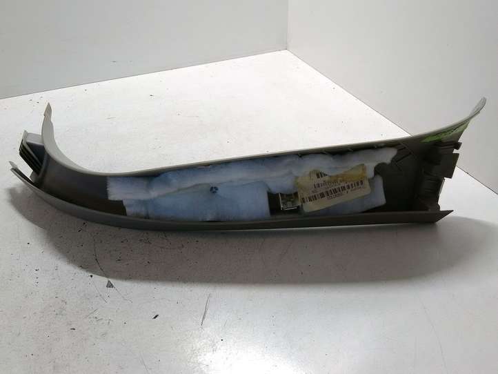 Mercedes-Benz ML W164 (2005 - 2011)  A1647402370 Обшивка крышки багажника