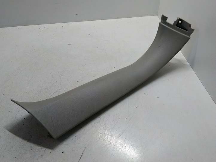 Mercedes-Benz ML W164 (2005 - 2011)  A1647402370 Обшивка крышки багажника