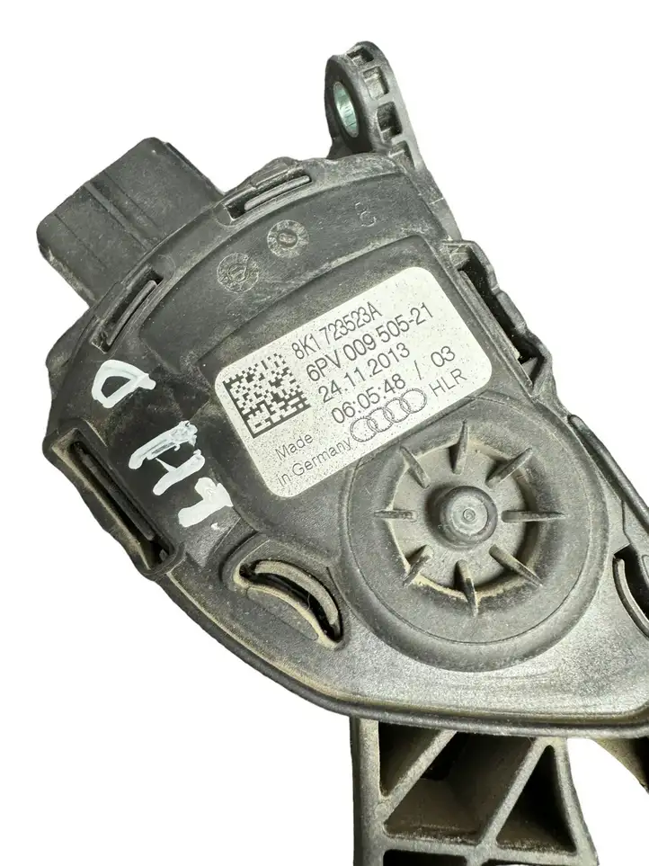 Audi A4 S4 B8 8K (2011 - 2015) 8K1723523A Педаль акселератора — фото 6