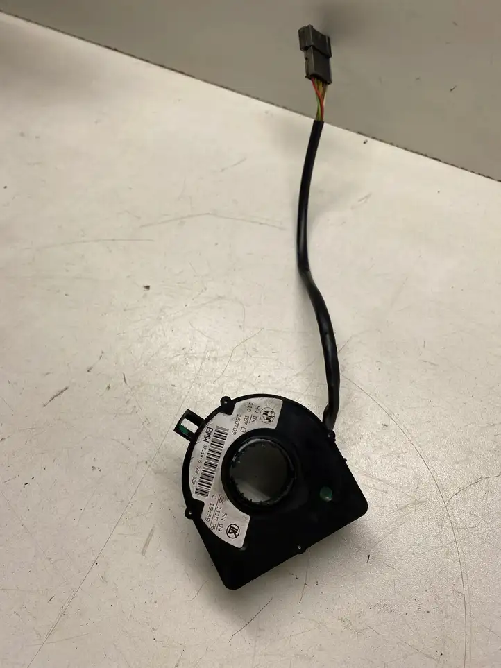 BMW X5 E53 (1999 - 2006) 6760232 Датчик угла поворота руля — фото 1