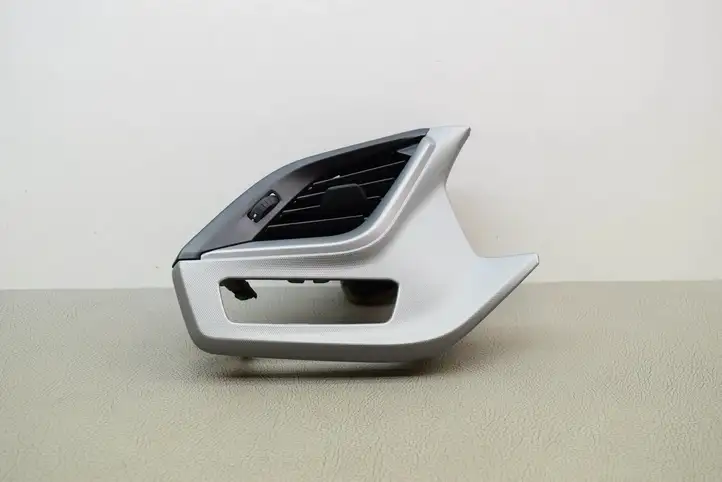 BMW 1 F40 (2019 - ) 6823188 Воздушная решетка панели — фото 2