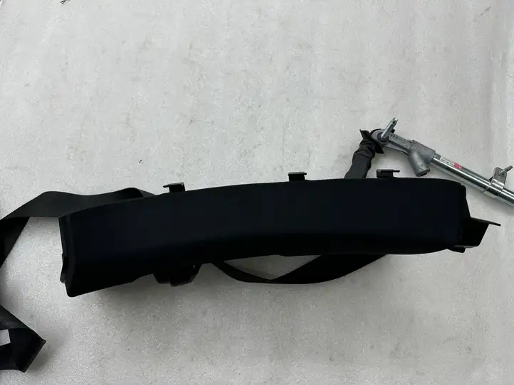 Tesla Model X (2015 - 2021) 113673205E Верхняя обшивка стойки B — фото 3