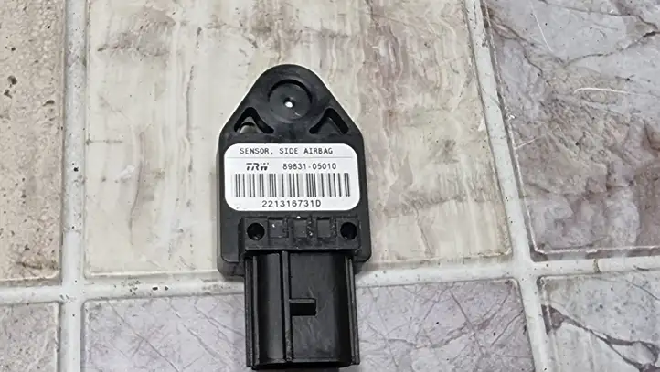 Toyota Avensis T250 (2003 - 2006) 8983105010 Датчик удара SRS — фото 2