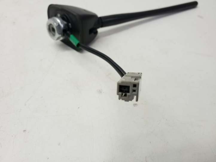 Nissan Juke I F15 (2010 - 2018)   Антенна (антенна GPS)