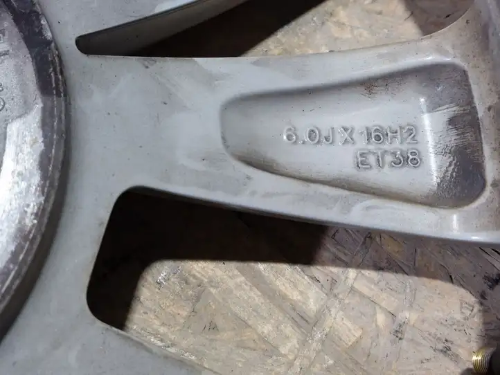 Skoda Kamiq (2019 - ) 658601025 Легкосплавный колесный диск R16 — фото 4
