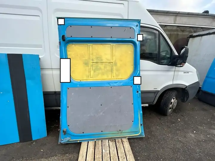 Mercedes-Benz Sprinter W906 (2006 - 2018) 9067307205 Боковая раздвижная дверь — фото 2