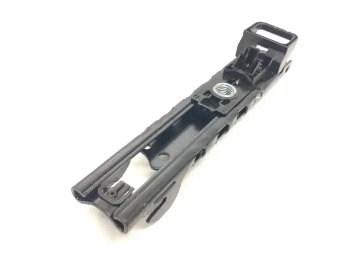 Volkswagen Tiguan (2016 - 2020) 4M0857819 Регулятор высоты ремня безопасности — фото 4