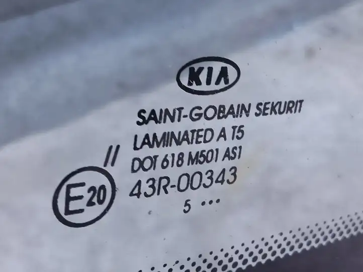 Kia Ceed (2012 - 2015) 86110A2000 Переднее стекло — фото 2