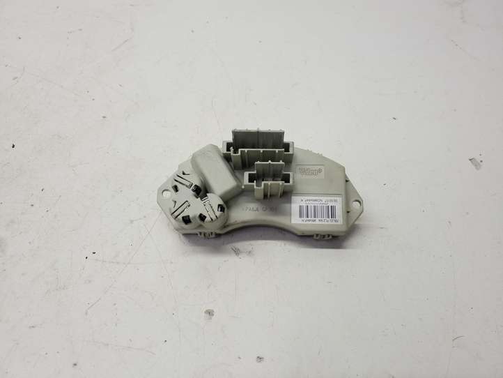 BMW 3 E90 E91 (2005 - 2012)  985464F Реостат вентилятора печки