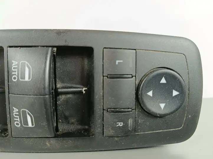 Dodge Durango (2013 - ) 68319802AA Кнопка стеклоподъемников — фото 3