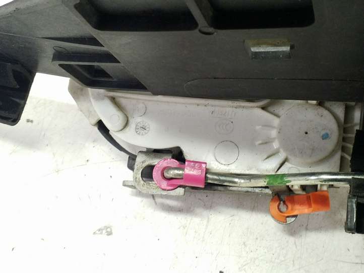 Chrysler Town and Country (2010 - 2016)  P04589693AD Передняя звукоизоляция