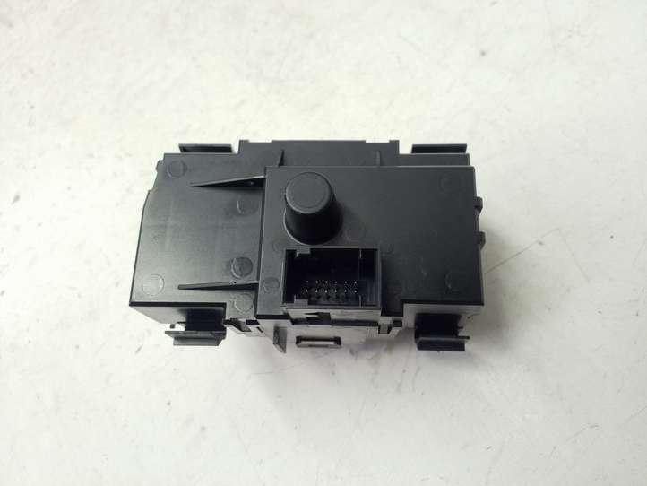 BMW 3 E90 E91 (2005 - 2012)  6932794 Включатель фонарей