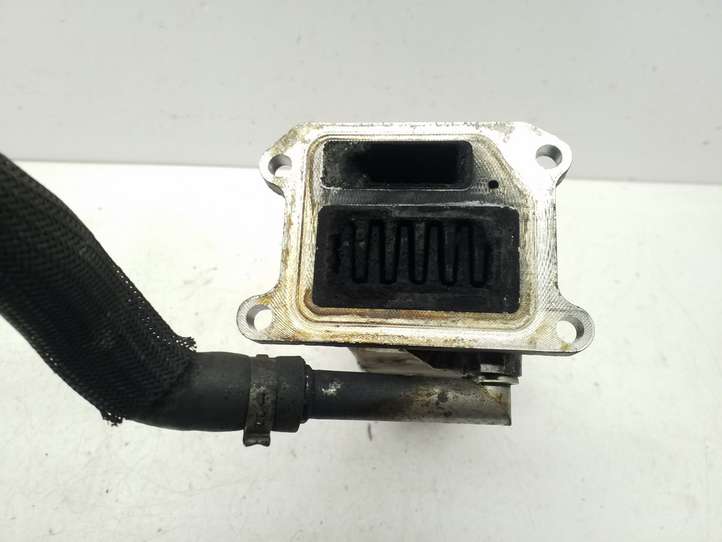 Volvo V70 (2013 - 2016)  31325030 Охладитель EGR
